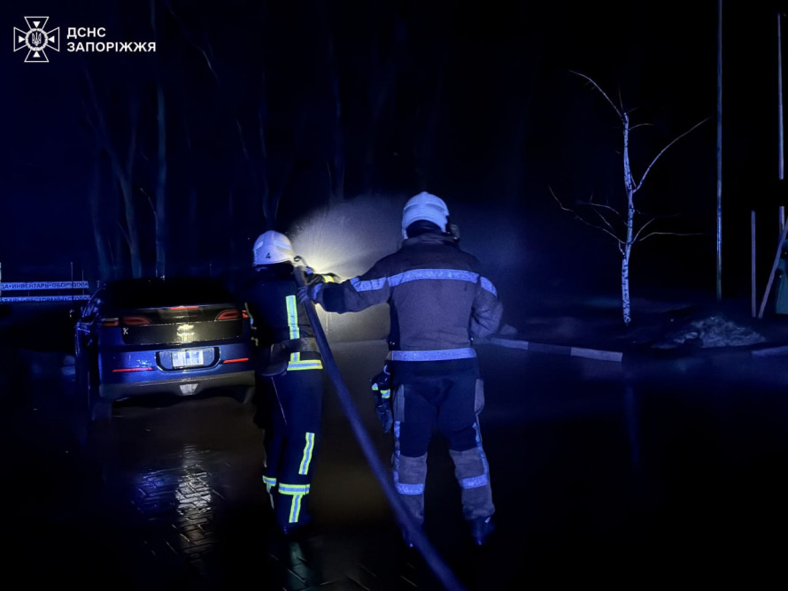 У Запоріжжі на АЗС стався витік газу - як діяли рятувальники (фото)