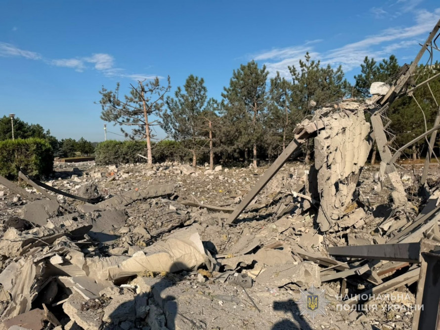 Пожежі після нічної атаки: ворог ударив по підприємствах у Запоріжжі (фото)