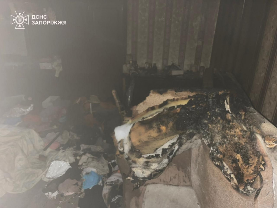 На Запоріжжі під час пожежі в магазині постраждали двоє людей (фото)