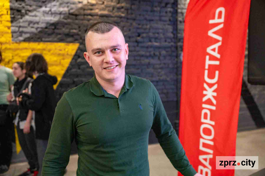 «Ми можемо тримати фронт, але не можемо тримати тил»: у Запоріжжі відбулася відкрита розмова ветеранів із громадою