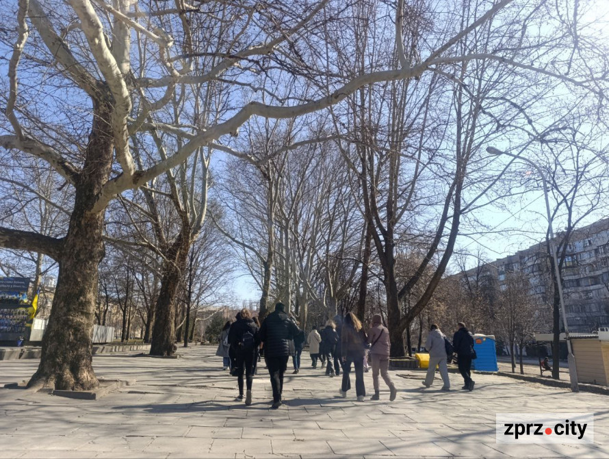 Від ярмарків до революцій: що приховують Площа Свободи та історичні будівлі Запоріжжя (фото)