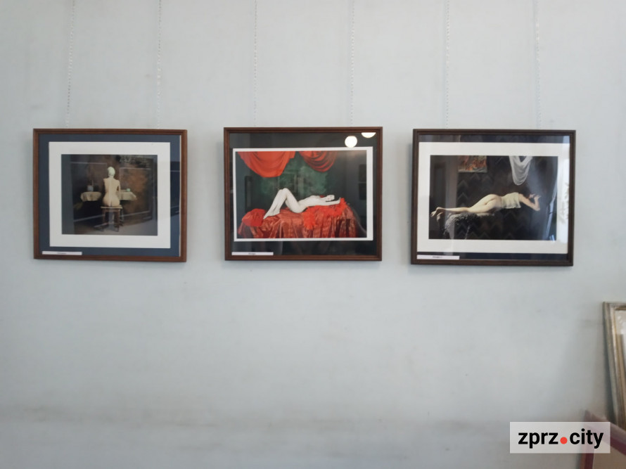 Ню, іронія і трохи соцарту - у запорізькому фотоклубі відкрили нову виставку
