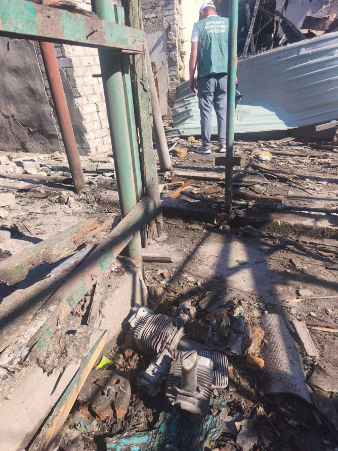 Спалені будинки й уламки дрона: у Запоріжжі виявили масштабне забруднення після атаки армії рф (фото)