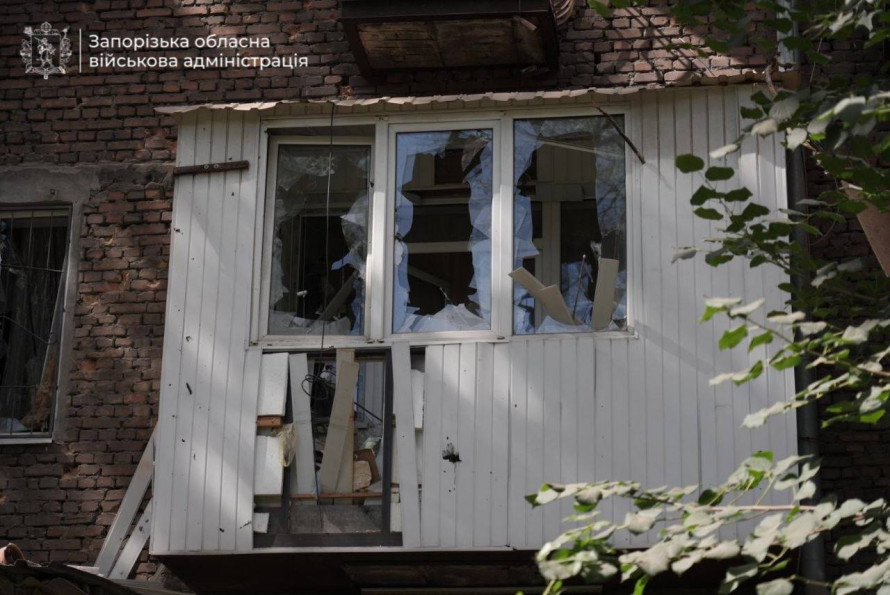 Росіяни атакували середмістя Запоріжжя реактивним Шахедом: є поранені (фото)