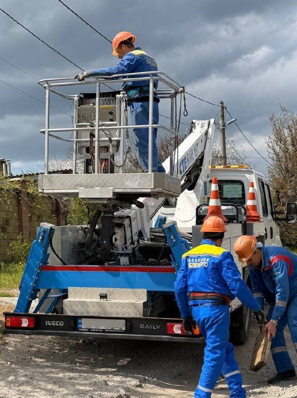 "Щойно лагодимо мережі — окупанти завдають нового удару": як енергетики рятують Запоріжжя від блекаутів