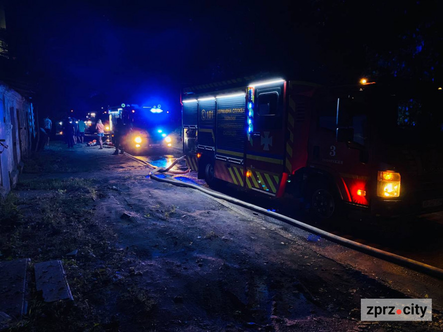 Жертви нічного ворожого удару 12 липня: під завалами будинку у Запоріжжі знайшли тіла жінок