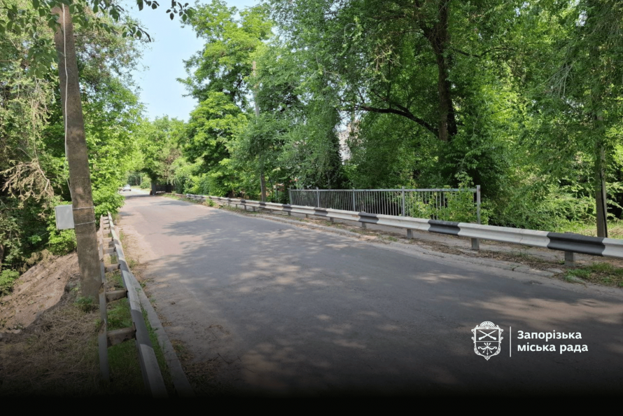 Стартував капремонт - аварійну дамбу в Запоріжжі почали рятувати від руйнування (фото, відео)