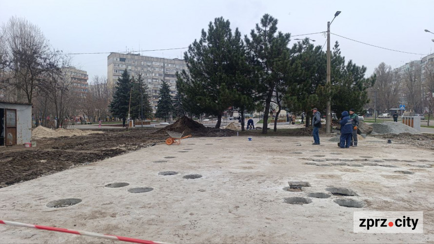 Великий дитячий майданчик та спортивні зони - у спальному мікрорайоні Запоріжжя оновили парк (фото)