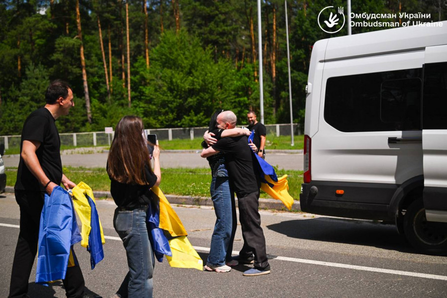 Виступала у Європарламенті, щоб врятувати батька: історія звільнення цивільного бранця з Оріхова