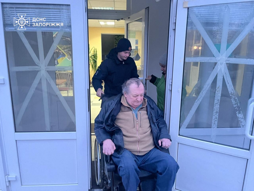 Сигнал надії серед вибухів: відважний вчинок чоловіка допоміг врятувати мешканців Преображенської громади