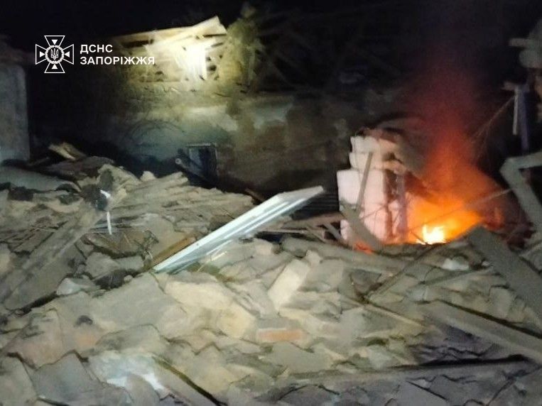 Поранено четверо людей, серед них - дві дівчинки: наслідки ворожих обстрілів Запорізької області за добу (фото)