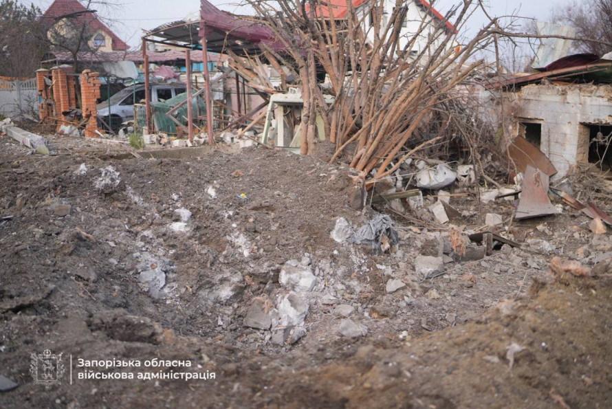 Ворог атакував Запоріжжя: є поранені, пошкоджені житлові будинки (фото)
