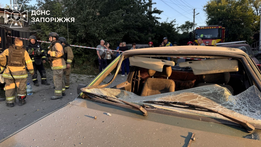 Два райони Запоріжжя атакували КАБами та дроном: є загиблий та поранені (фото, відео)