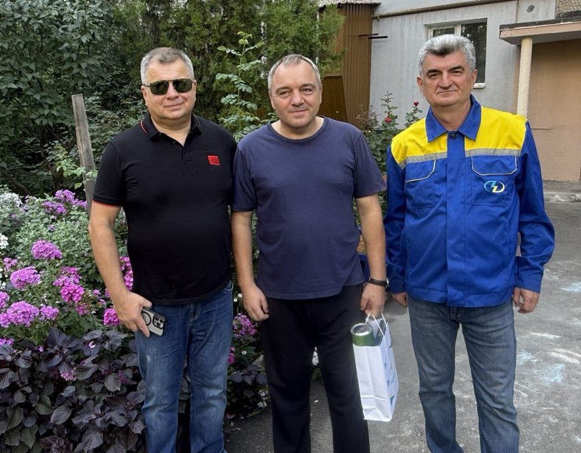 Запорізький енергетик, що постраждав від атаки дрона, одужує та готується повернутись до роботи (фото)