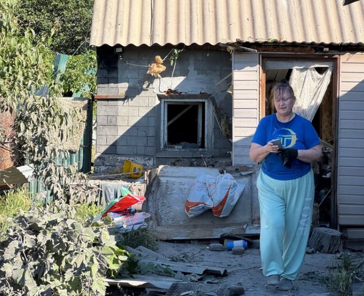 "Прокинулася від того, що на мене летить цегла": очевидці розповіли про нічні авіаудари по Запоріжжю (фото)