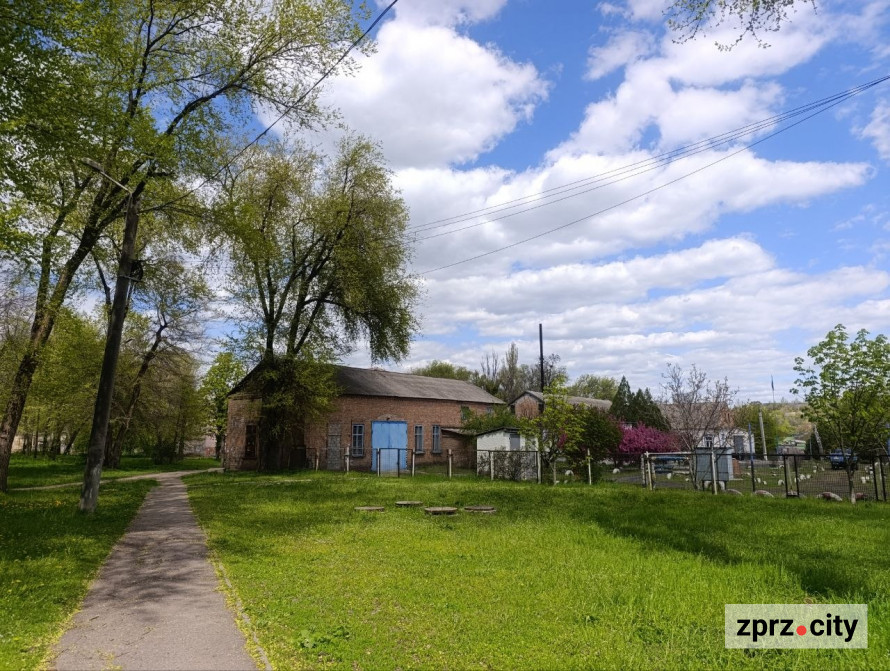 Від найстарішої школи до справжнього замку: які незвичайні менонітські будівлі можна побачити в Запоріжжі (фото)