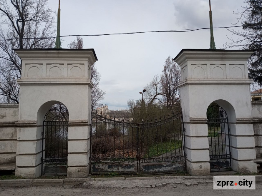 Води стало більше: як виглядає узбережжя Хортиці на початку квітня