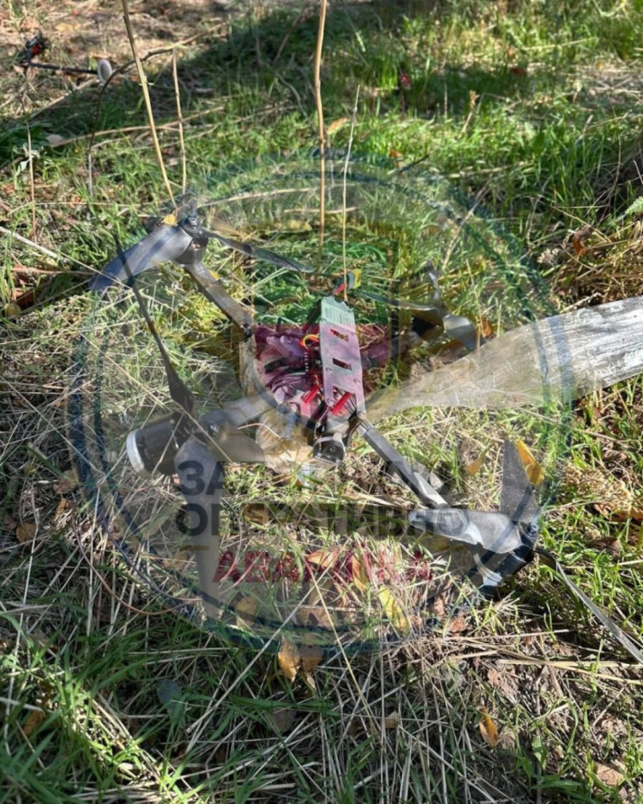 Російські дрони атакували Запоріжжя: пошкоджено спорткомплекс, є постраждала (фото)