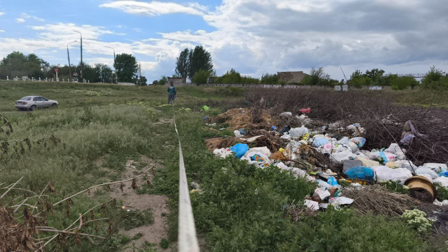 У Запоріжжі виявили масштабне сміттєзвалище – де саме (фото)