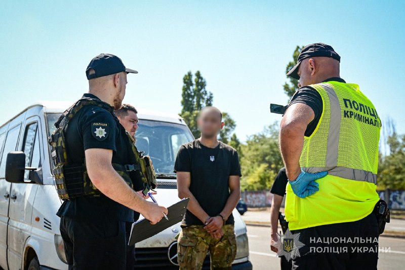 Військова форма, нічна вилазка та залізниця: у Запоріжжі затримали крадіїв з сусідньої області (фото)