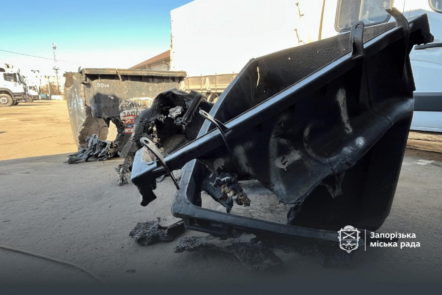 Вандали палять сміттєві баки: в яких районах Запоріжжя найчастіше нищать контейнери (фото)