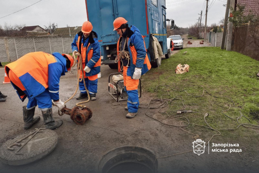 У Запоріжжі оновлюють водогін, від якого залежать майже 4 тисячі мешканців приватного сектору
