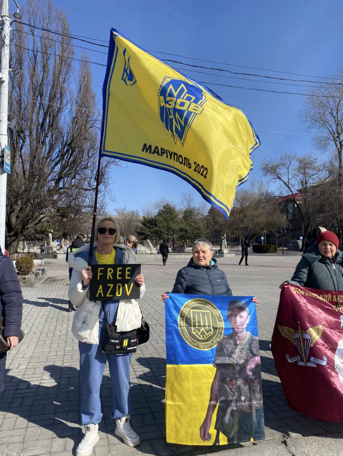 "Мовчання — це смерть": у центрі Запоріжжя відбулася акція на підтримку військовополонених (фото)