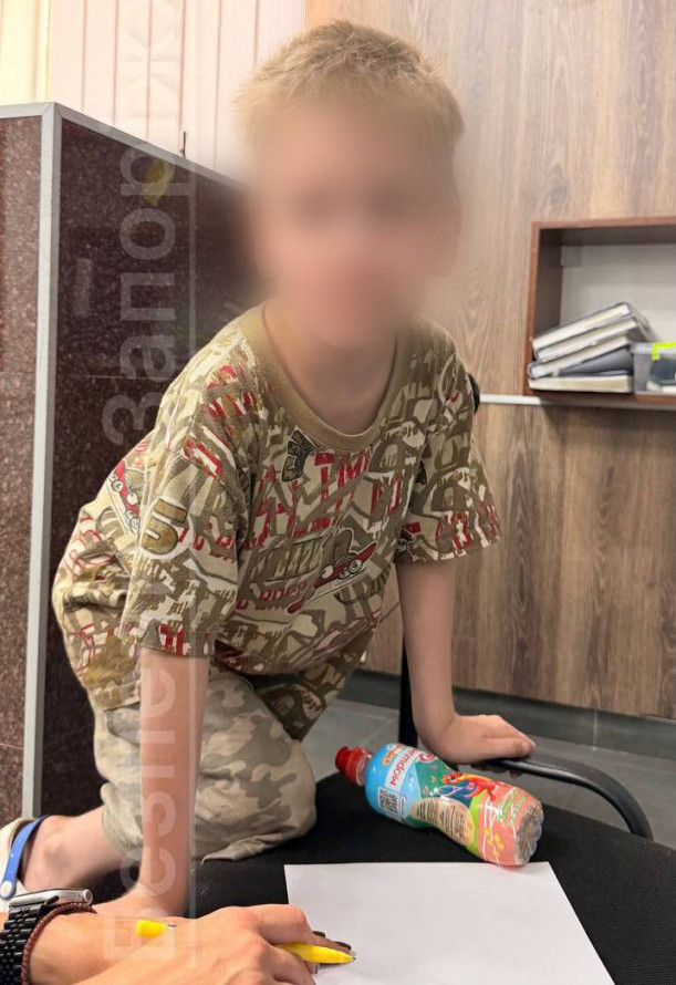 Дитину помітили у магазині: як у Запоріжжі загубився хлопчик, якого мати залишила самого у квартирі (фото, відео)