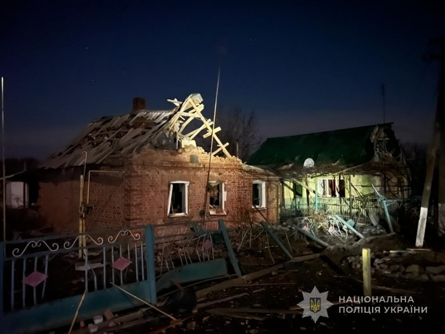 Антирекорд обстрілів: росіяни вдарили по Запорізькому району — поранені двоє чоловіків (фото, відео)