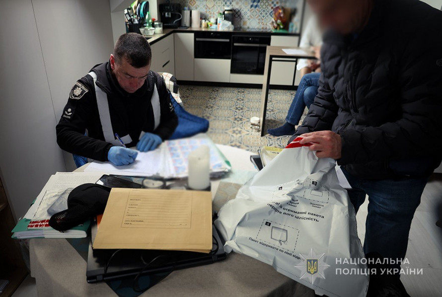 Десятки мільйонів: у Запоріжжі викрили схему на ринку пального (фото, відео)