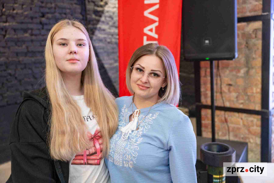 «Ми можемо тримати фронт, але не можемо тримати тил»: у Запоріжжі відбулася відкрита розмова ветеранів із громадою