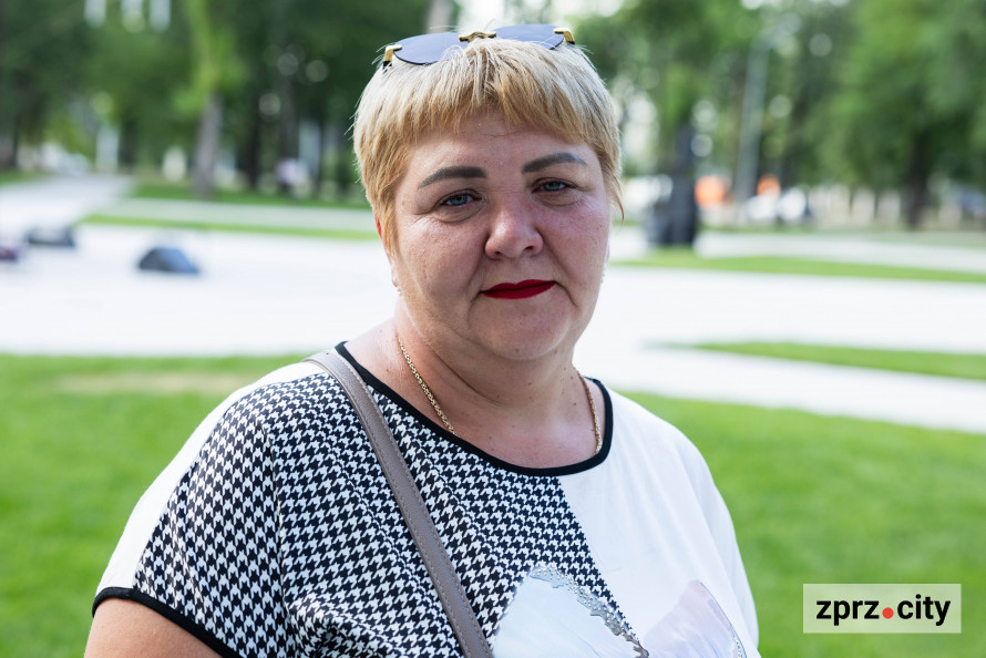 Ім’я, викарбуване на дзвіночку - в Запоріжжі вшанували Героїв у День Української Державності (фото)