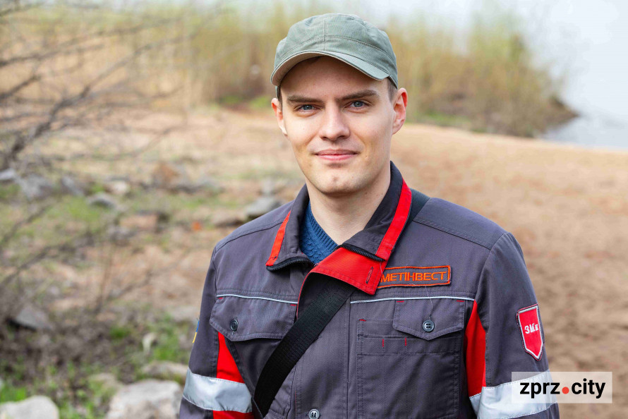 Запорізькі металурги долучилися до весняного прибирання міста