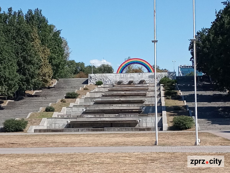 Качечки, черепахи та інша краса: як виглядає на початку осені парк у центрі Запоріжжя (фото)