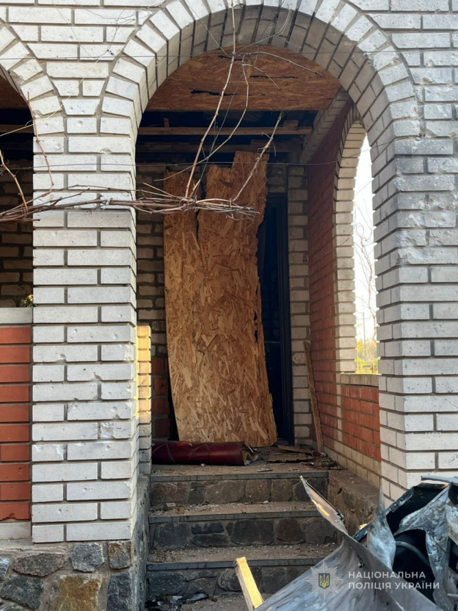 Ворог вдарив дроном по селу Запорізької області: поранена жінка - наслідки обстрілів за добу