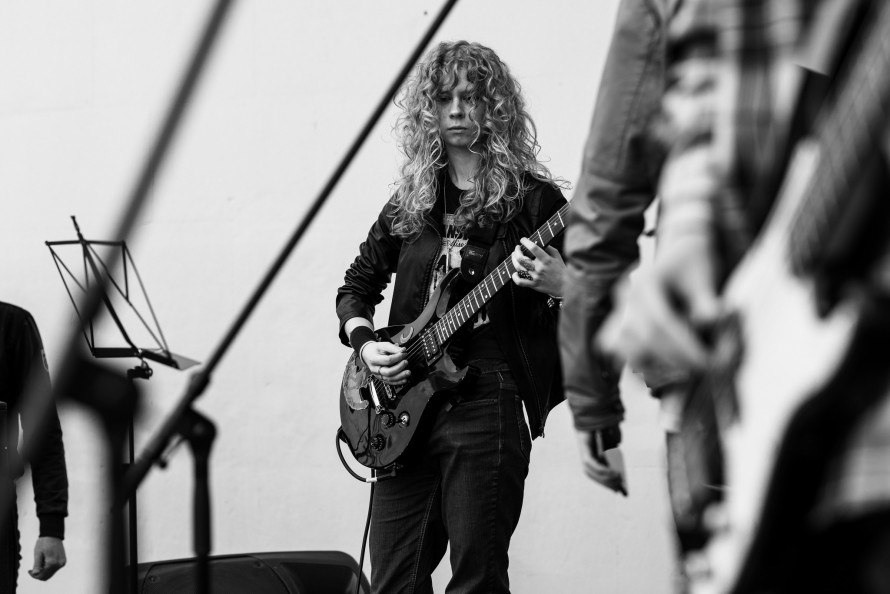 Презентували скейт-майданчик: у Запоріжжі відбувся молодіжний фестиваль (фото)