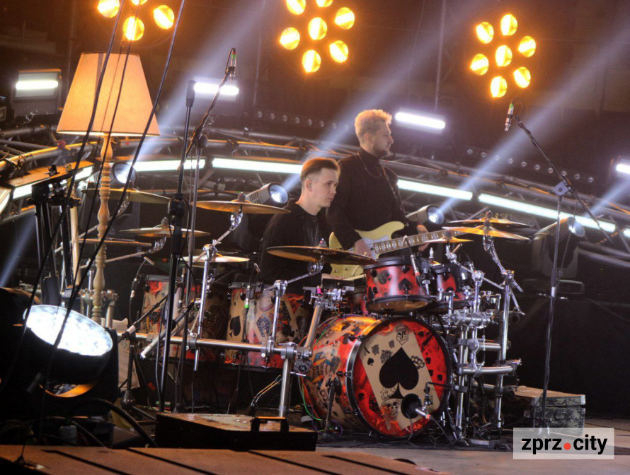 Коли зал співає разом: у Запоріжжі відбувся особливий концерт гурту "Антитіла" (фото)