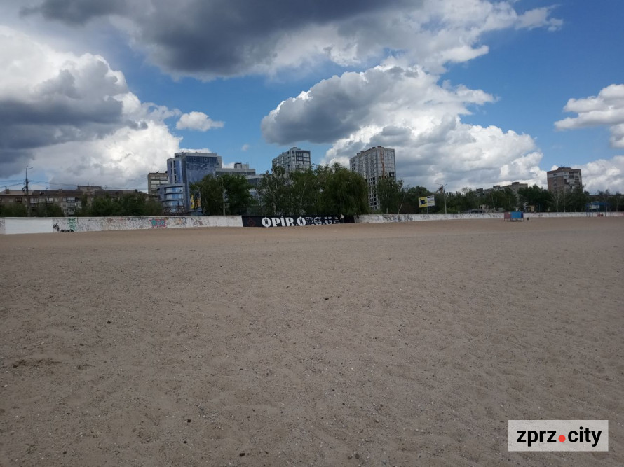 Як виглядає Центральний пляж Запоріжжя майже через два роки після підриву Каховської ГЕС - фото