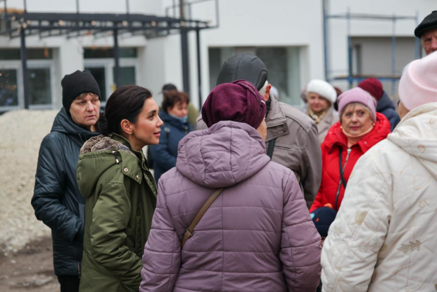 Роботи виходять на фініш - мешканці одного з найбільших житлових масивів Запоріжжя незабаром отримають сучасну амбулаторію (фото)