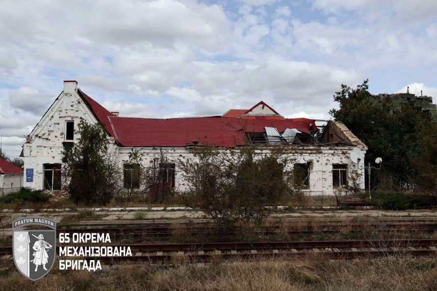 Оріхівська залізнична станція після обстрілів: кадри руйнувань шокують (фото)