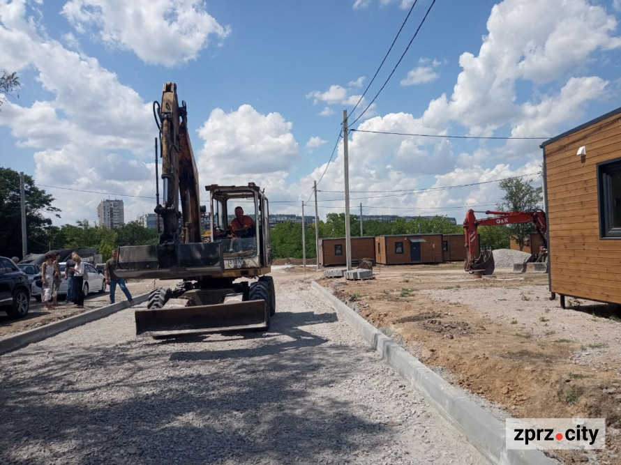 У Запоріжжі завершують облаштування модульного містечка для переселенців і запрошують подавати заявки (фото)