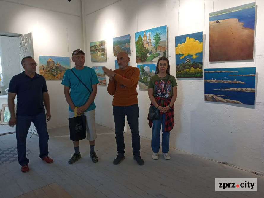 У Запоріжжі нова галерея відкрилася всеукраїнською виставкою про Хортицю - фоторепортаж з презентації