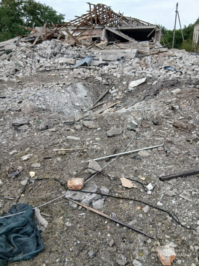 Удар по Епіцентру: які наслідки ворожих обстрілів Запоріжжя та області за добу (фото)