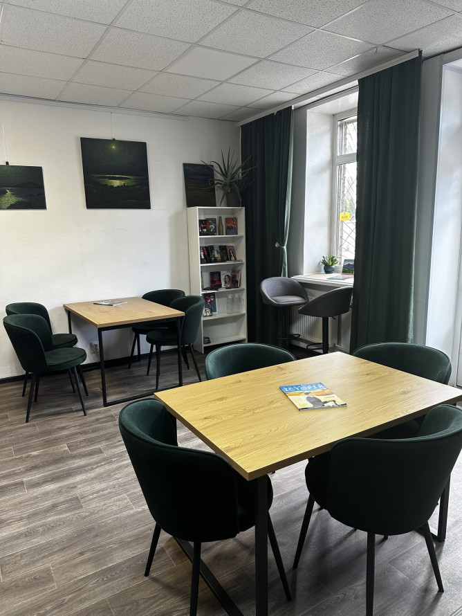 Запоріжанка об'єднала каву, книги та бізнес - як вдалося відкрити свою справу