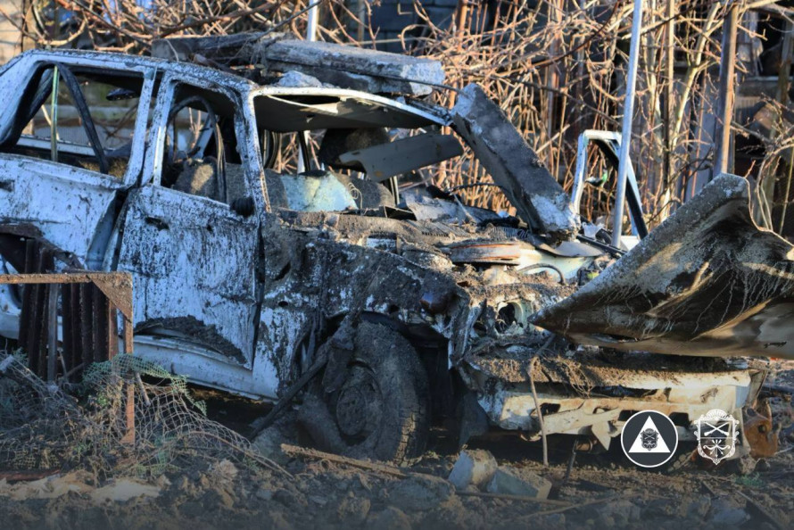 Ворог вдарив КАБами по Запоріжжю і Розумівці: поранені люди, розтрощені домівки та згорілі авто (фото, відео)