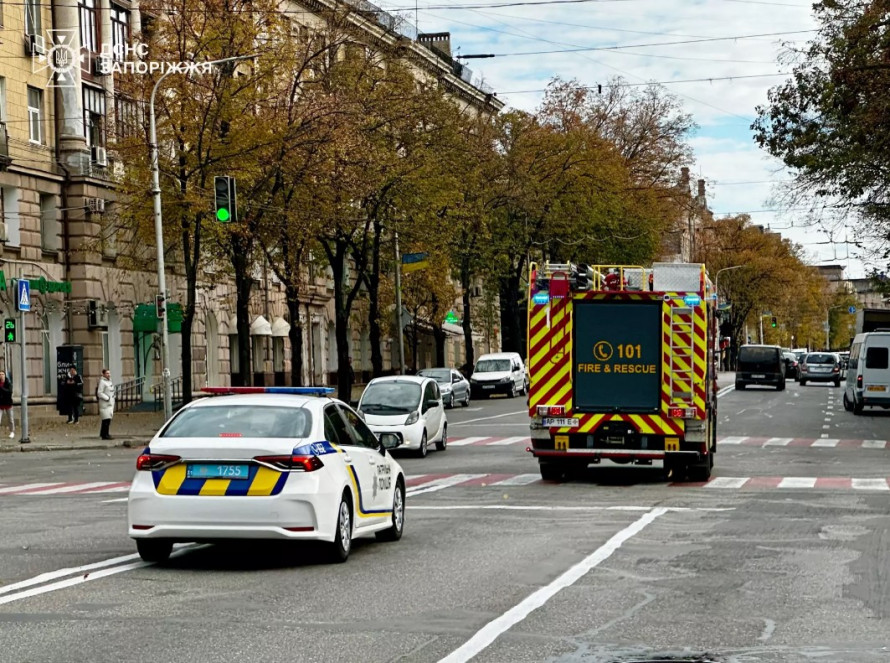 У Запоріжжі перевірили, чи поступаються водії дорогою «швидкій» та рятувальникам (фото, видео)