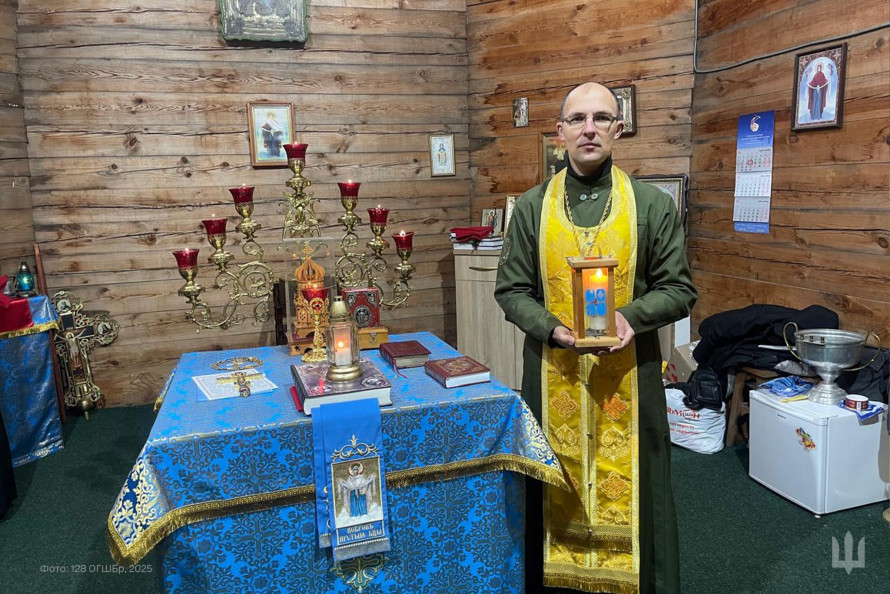Запорізькі пластуни передали Вифлеємський вогонь на фронт (фото)