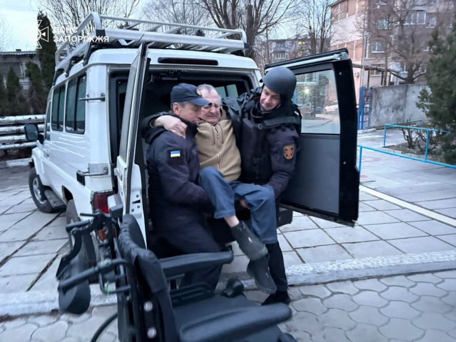 Сигнал надії серед вибухів: відважний вчинок чоловіка допоміг врятувати мешканців Преображенської громади