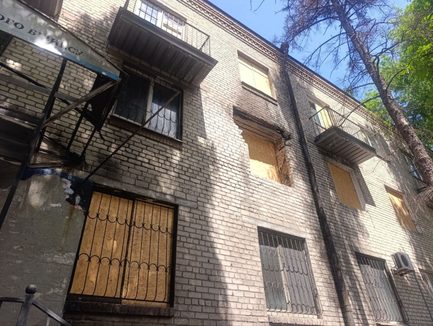 Починали з трьох столів: як Пологівський ліцей після окупації відновився у Запоріжжі і допомагає захисникам