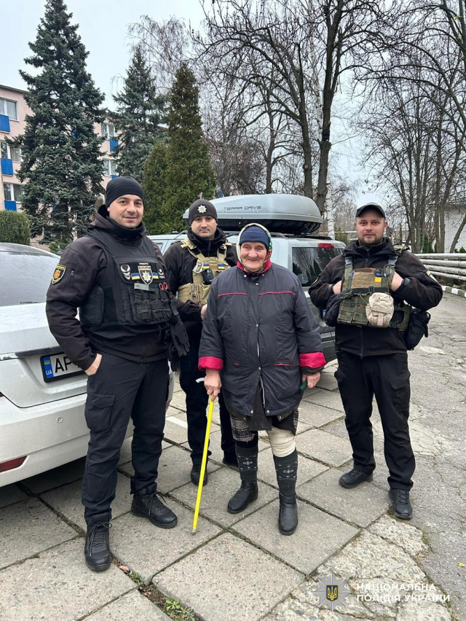 "Найстрашніше - не довезти": як відбувається евакуація з прифронтових громад на Запоріжжі (фото, відео)